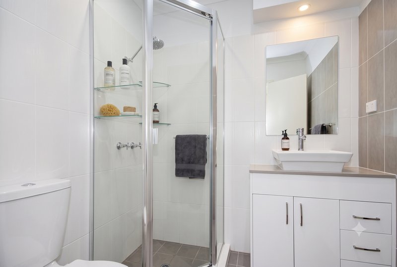 Photo - 8/42 School Street, Kelvin Grove QLD 4059 - Image 8