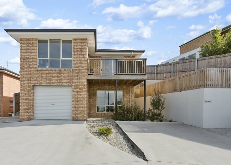 8/42 Timbertop Drive, Blackmans Bay TAS 7052