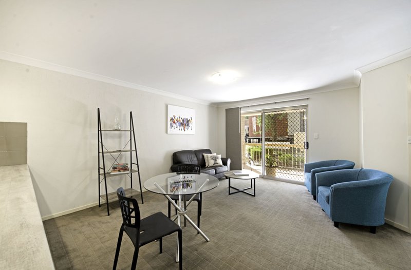 Photo - 8/43 Ijong Street, Braddon ACT 2612 - Image 3