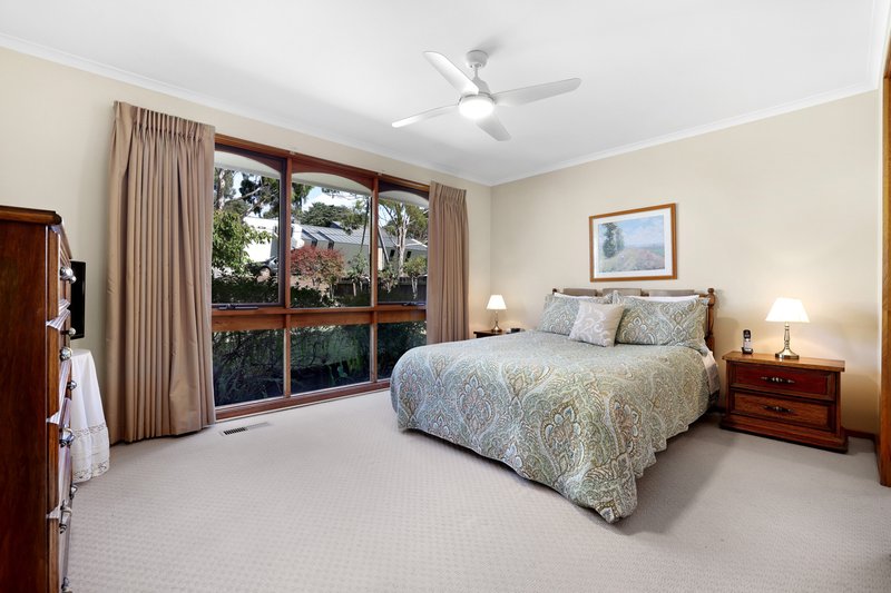 Photo - 843 Waverley Road, Glen Waverley VIC 3150 - Image 9