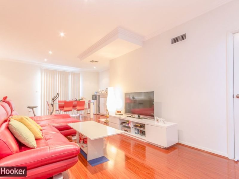 Photo - 8/44 Barossa Drive, Minchinbury NSW 2770 - Image 4