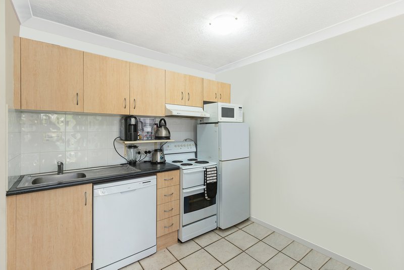 Photo - 8/45 Ventura Road, Mermaid Beach QLD 4218 - Image 3