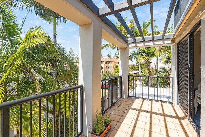 Photo - 8/45 Ventura Road, Mermaid Beach QLD 4218 - Image 4