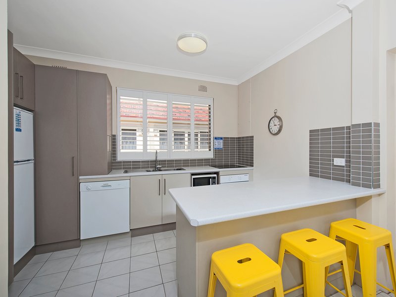 Photo - 8/47-51 Shoal Bay Road, Shoal Bay NSW 2315 - Image 5