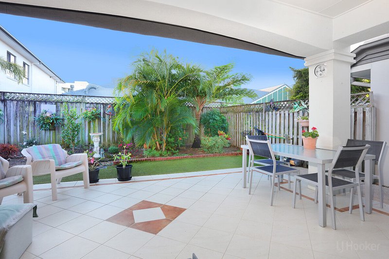 Photo - 84/76 Bayview Street, Runaway Bay QLD 4216 - Image 20