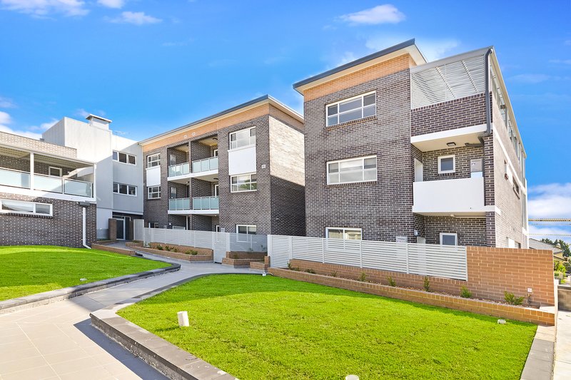 Photo - 8/48 Mountford Avenue, Guildford NSW 2161 - Image 1
