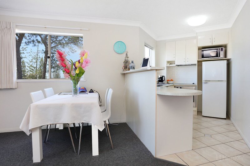 Photo - 8/484-488 Marine Parade, Biggera Waters QLD 4216 - Image 8