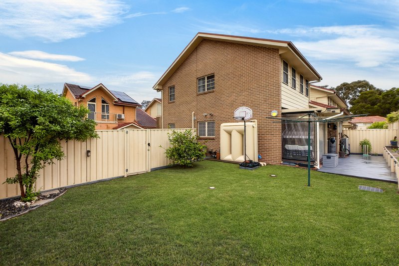 Photo - 8/5-7 Saywell Road, Macquarie Fields NSW 2564 - Image 18