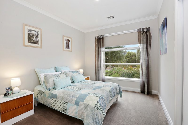 Photo - 85-87 Westlakes Boulevard, Lara VIC 3212 - Image 16