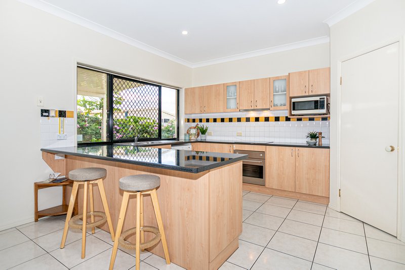 Photo - 85 Admiral Crescent, Springfield Lakes QLD 4300 - Image 5