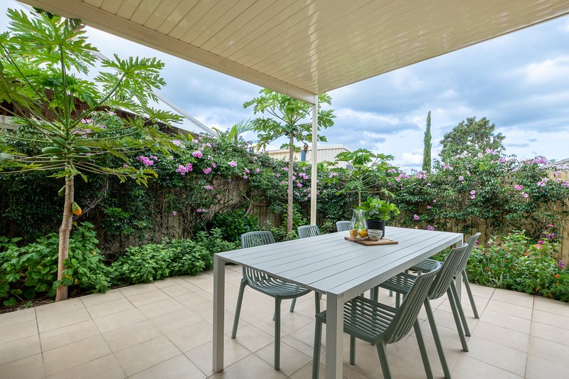 Photo - 85 Admiral Crescent, Springfield Lakes QLD 4300 - Image 6