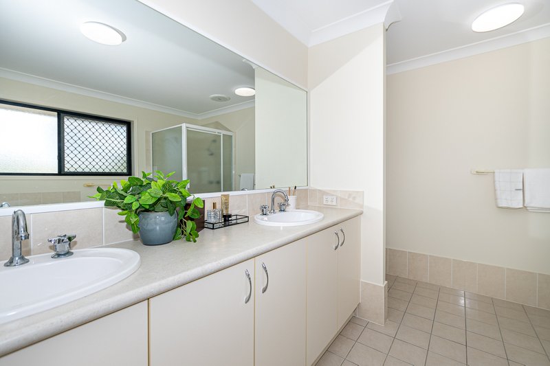Photo - 85 Admiral Crescent, Springfield Lakes QLD 4300 - Image 8