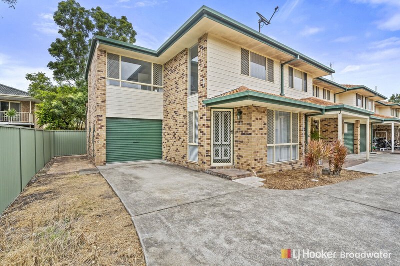 Photo - 8/5 Ahern Street, Labrador QLD 4215 - Image 2