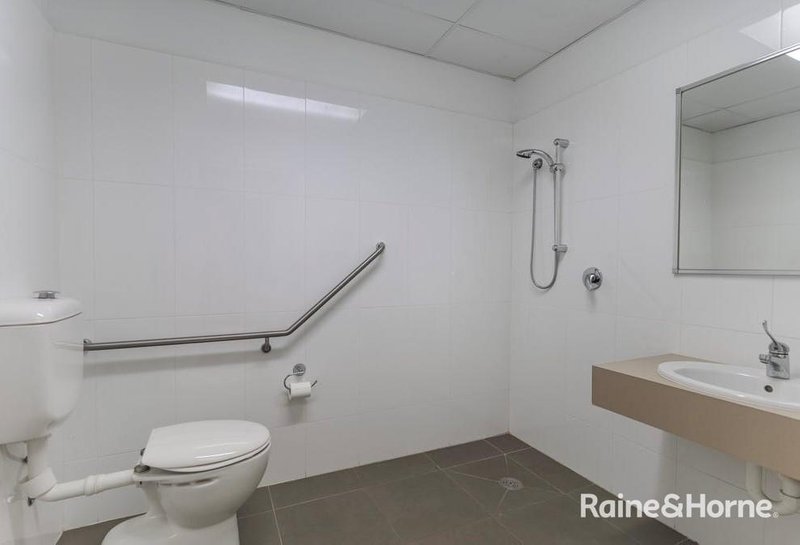 Photo - 85 Anthony Rolfe Avenue, Gungahlin ACT 2912 - Image 7