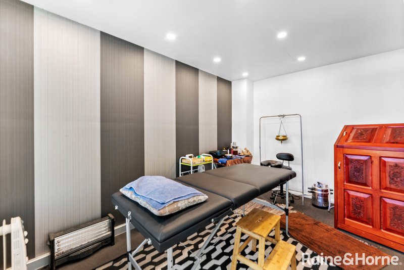 Photo - 85 Anthony Rolfe Avenue, Gungahlin ACT 2912 - Image 5
