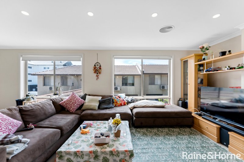 Photo - 85 Anthony Rolfe Avenue, Gungahlin ACT 2912 - Image 6