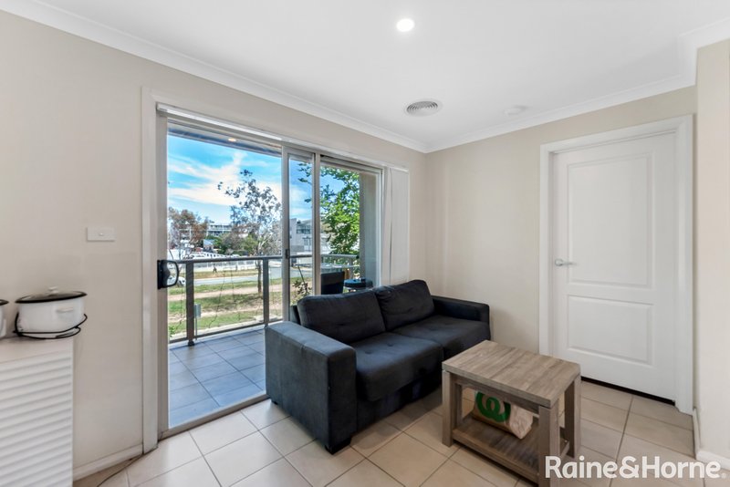 Photo - 85 Anthony Rolfe Avenue, Gungahlin ACT 2912 - Image 9