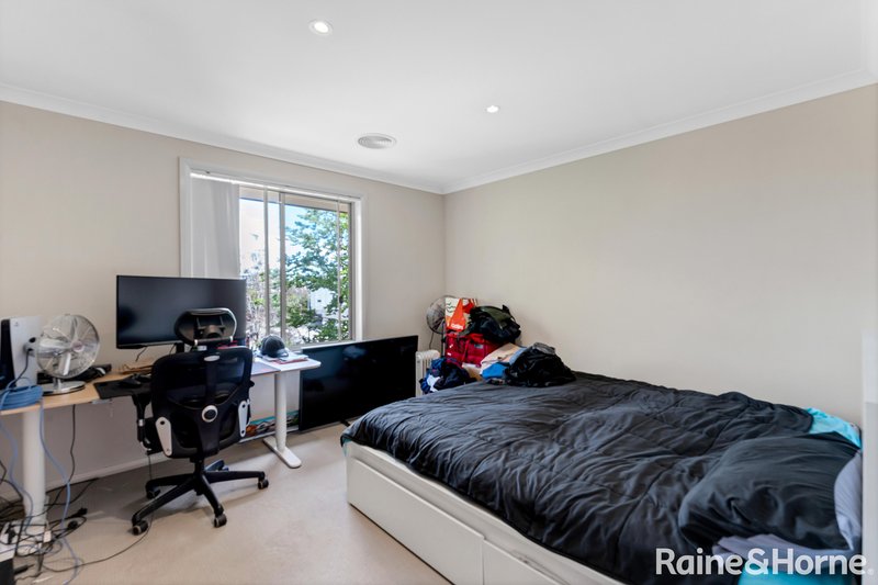 Photo - 85 Anthony Rolfe Avenue, Gungahlin ACT 2912 - Image 10