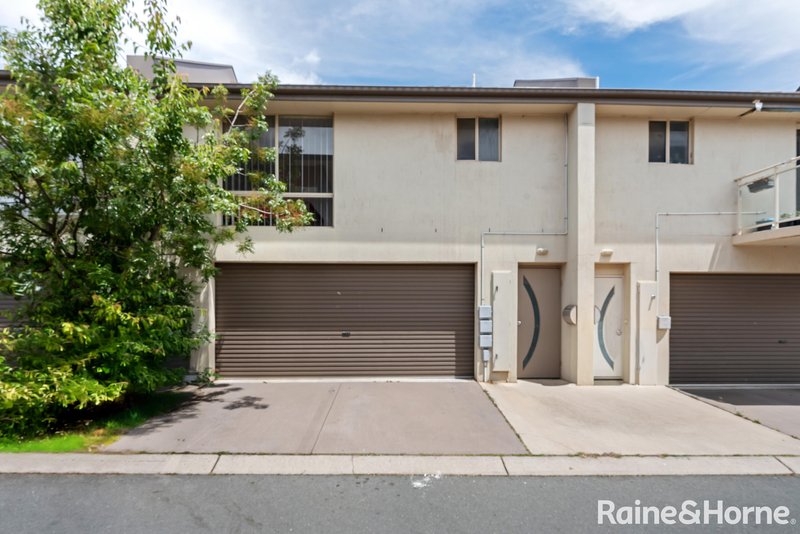Photo - 85 Anthony Rolfe Avenue, Gungahlin ACT 2912 - Image 16