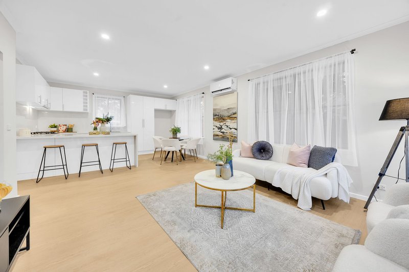 Photo - 85 Armata Crescent, Frankston North VIC 3200 - Image 2