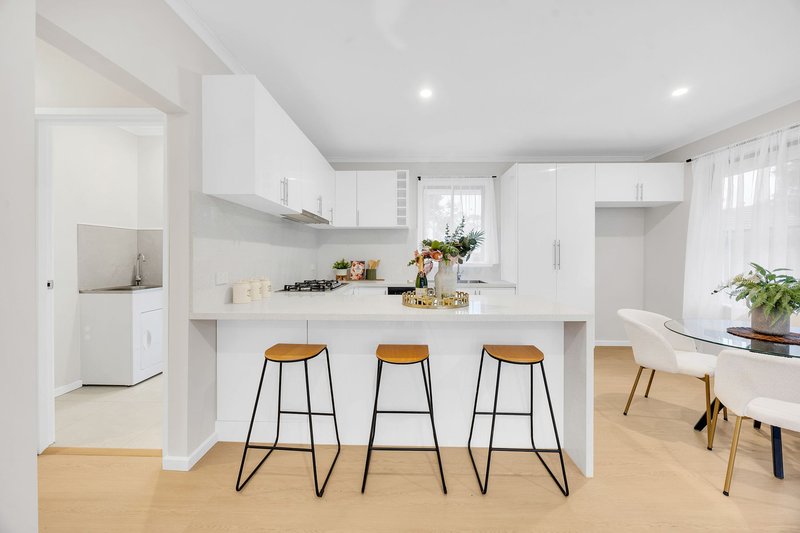 Photo - 85 Armata Crescent, Frankston North VIC 3200 - Image 4