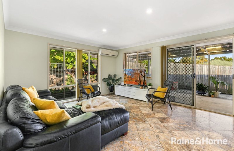 Photo - 85 Avondale Road, Sinnamon Park QLD 4073 - Image 4