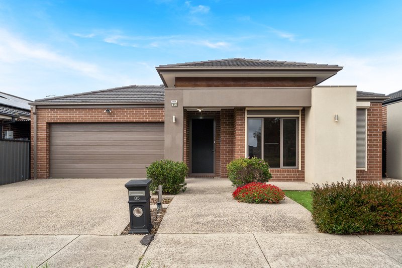 Photo - 85 Biltmore Crescent, Roxburgh Park VIC 3064 - Image 2