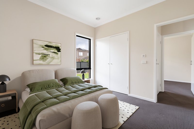 Photo - 85 Biltmore Crescent, Roxburgh Park VIC 3064 - Image 12