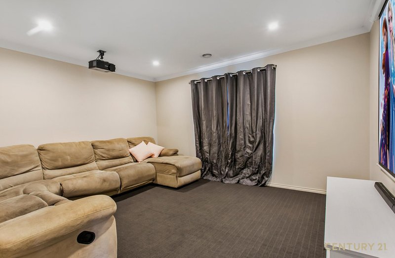 Photo - 85 Blue Horizons Way, Pakenham VIC 3810 - Image 6