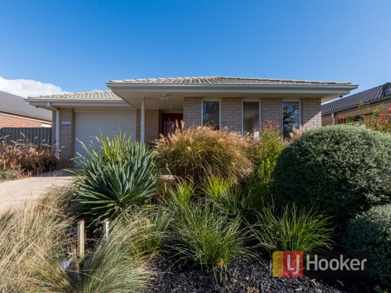 85 Broad Oak Drive, Cranbourne East VIC 3977