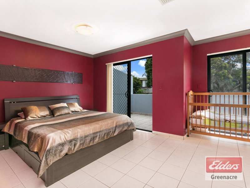 Photo - 85 Cardigan Road, Greenacre NSW 2190 - Image 4