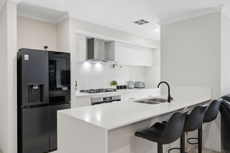 Photo - 85 Castlereagh Way, Brabham WA 6055 - Image 5