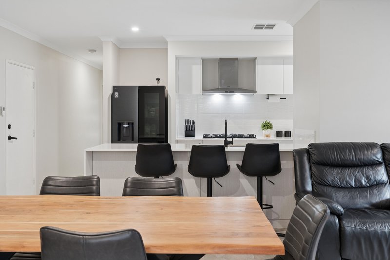 Photo - 85 Castlereagh Way, Brabham WA 6055 - Image 6