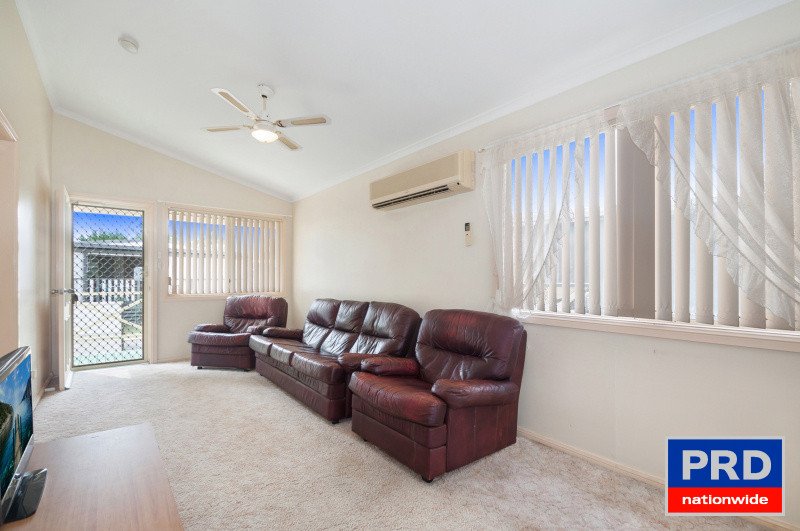 Photo - 85 Casuarina Crescent, Kanahooka NSW 2530 - Image 5