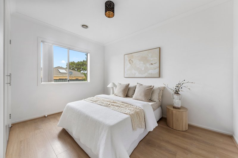 Photo - 85 Charteris Drive, Craigieburn VIC 3064 - Image 19