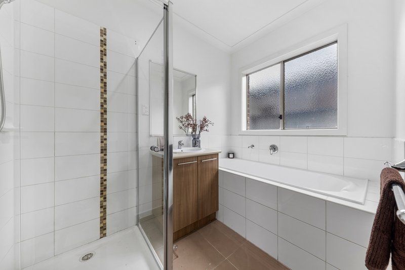 Photo - 85 Charteris Drive, Craigieburn VIC 3064 - Image 20