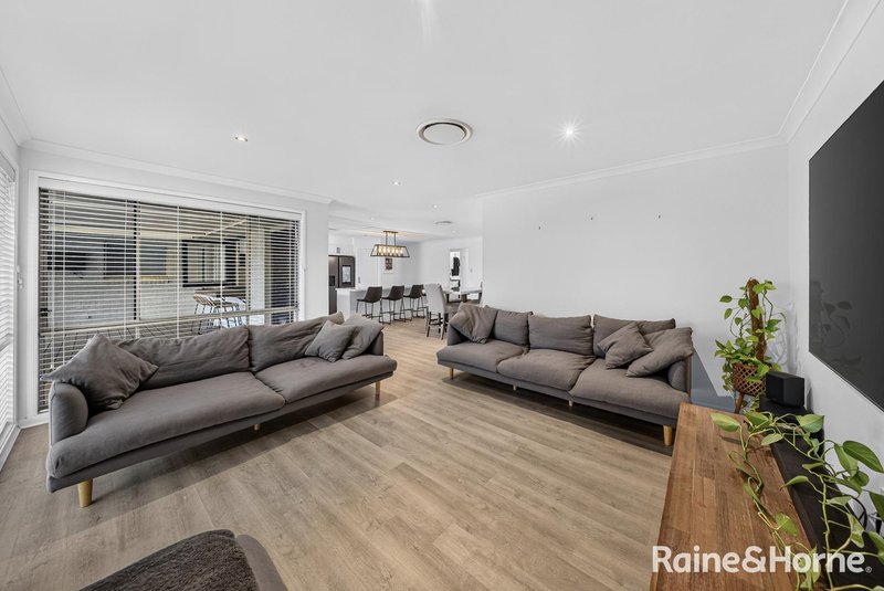 Photo - 85 Clayton Crescent, Rutherford NSW 2320 - Image 7