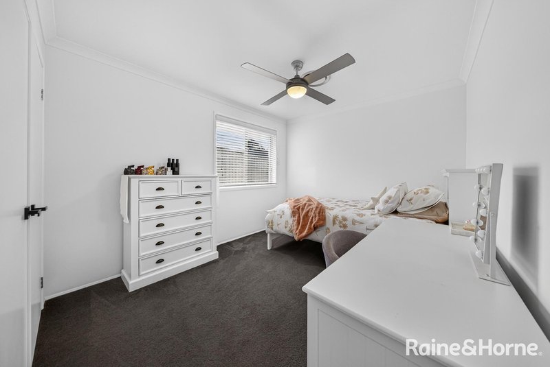 Photo - 85 Clayton Crescent, Rutherford NSW 2320 - Image 15