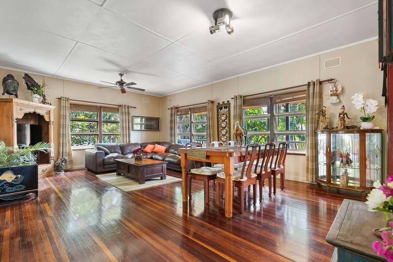 Photo - 85 Corfield Street, Point Vernon QLD 4655 - Image 5