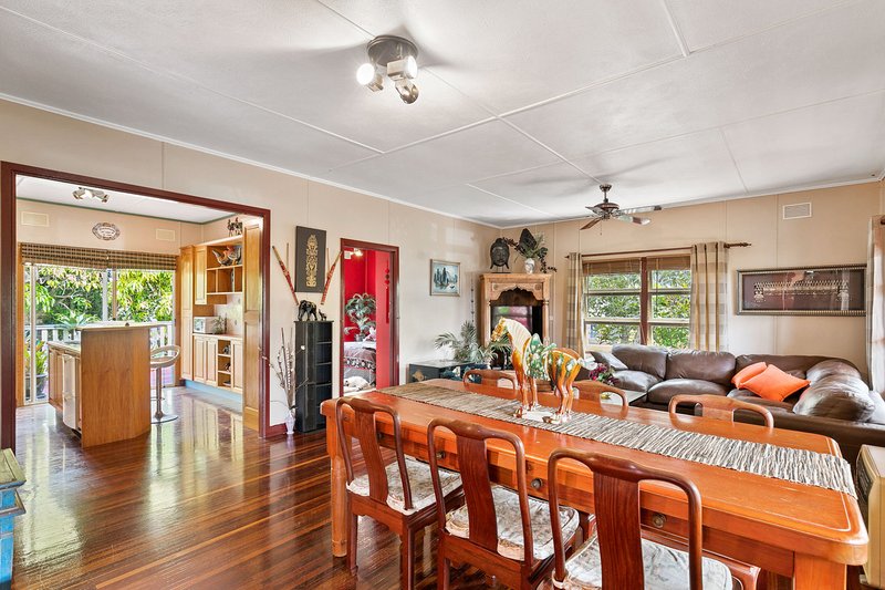 Photo - 85 Corfield Street, Point Vernon QLD 4655 - Image 6