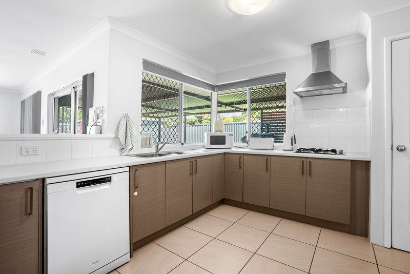 Photo - 85 Coronata Drive, Warnbro WA 6169 - Image 4