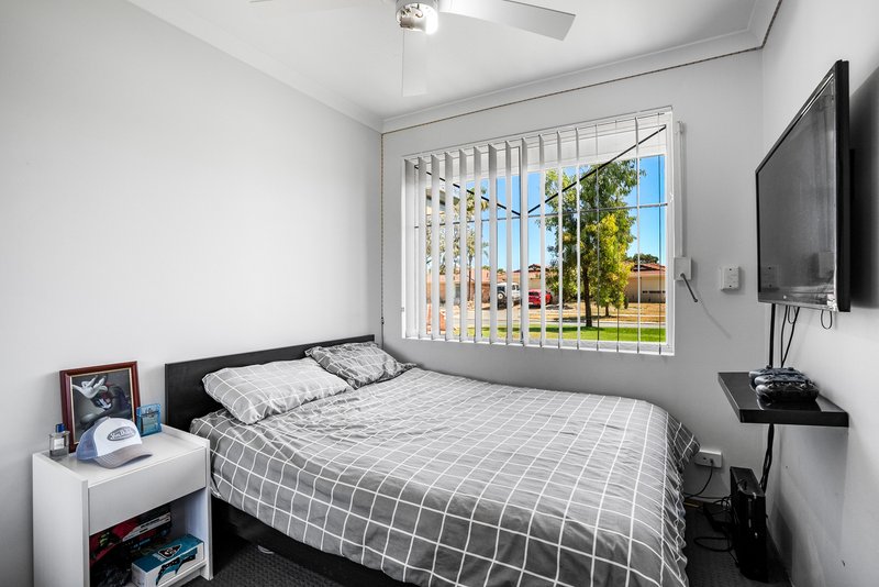 Photo - 85 Coronata Drive, Warnbro WA 6169 - Image 12