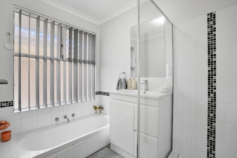 Photo - 85 Coronata Drive, Warnbro WA 6169 - Image 17