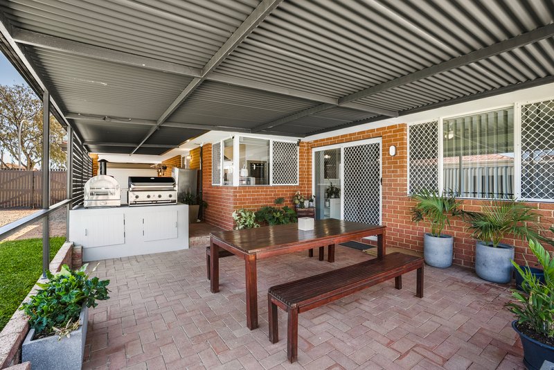 Photo - 85 Coronata Drive, Warnbro WA 6169 - Image 23