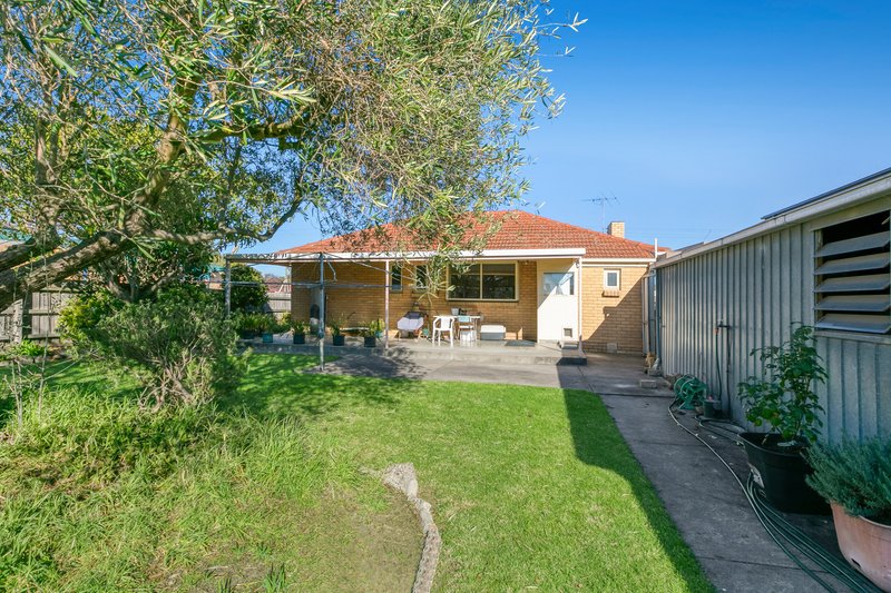 Photo - 85 Darebin Boulevard, Reservoir VIC 3073 - Image 11