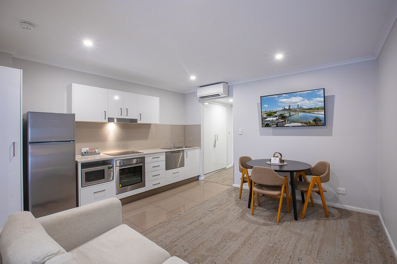 Photo - 85 Deakin Street, Kangaroo Point QLD 4169 - Image 1