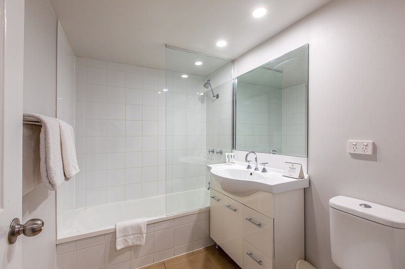 Photo - 85 Deakin Street, Kangaroo Point QLD 4169 - Image 6