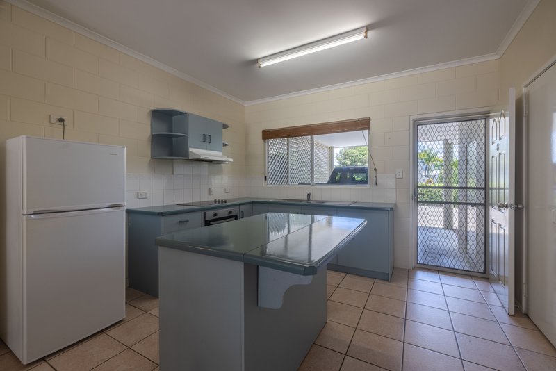 Photo - 8/5 Eshelby Drive, Cannonvale QLD 4802 - Image 4