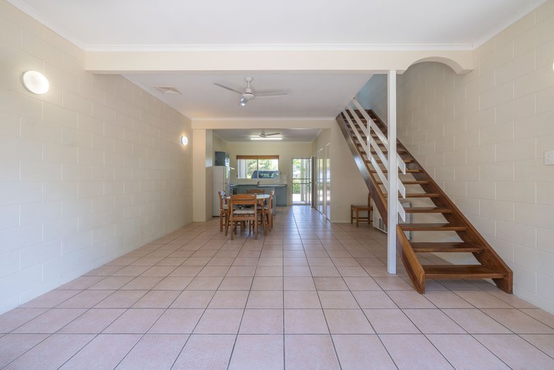 Photo - 8/5 Eshelby Drive, Cannonvale QLD 4802 - Image 9