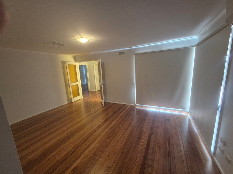 Photo - 85 First Avenue, Melton South VIC 3338 - Image 4